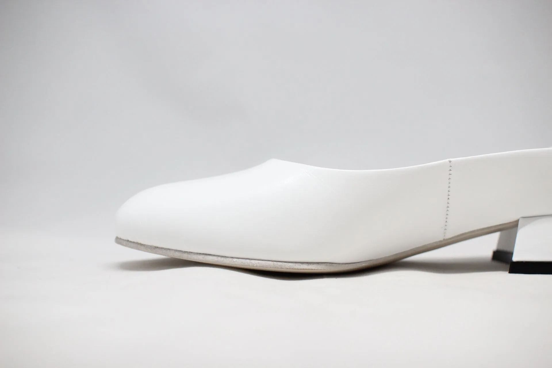#043 SOFT SLIP ON SHOES