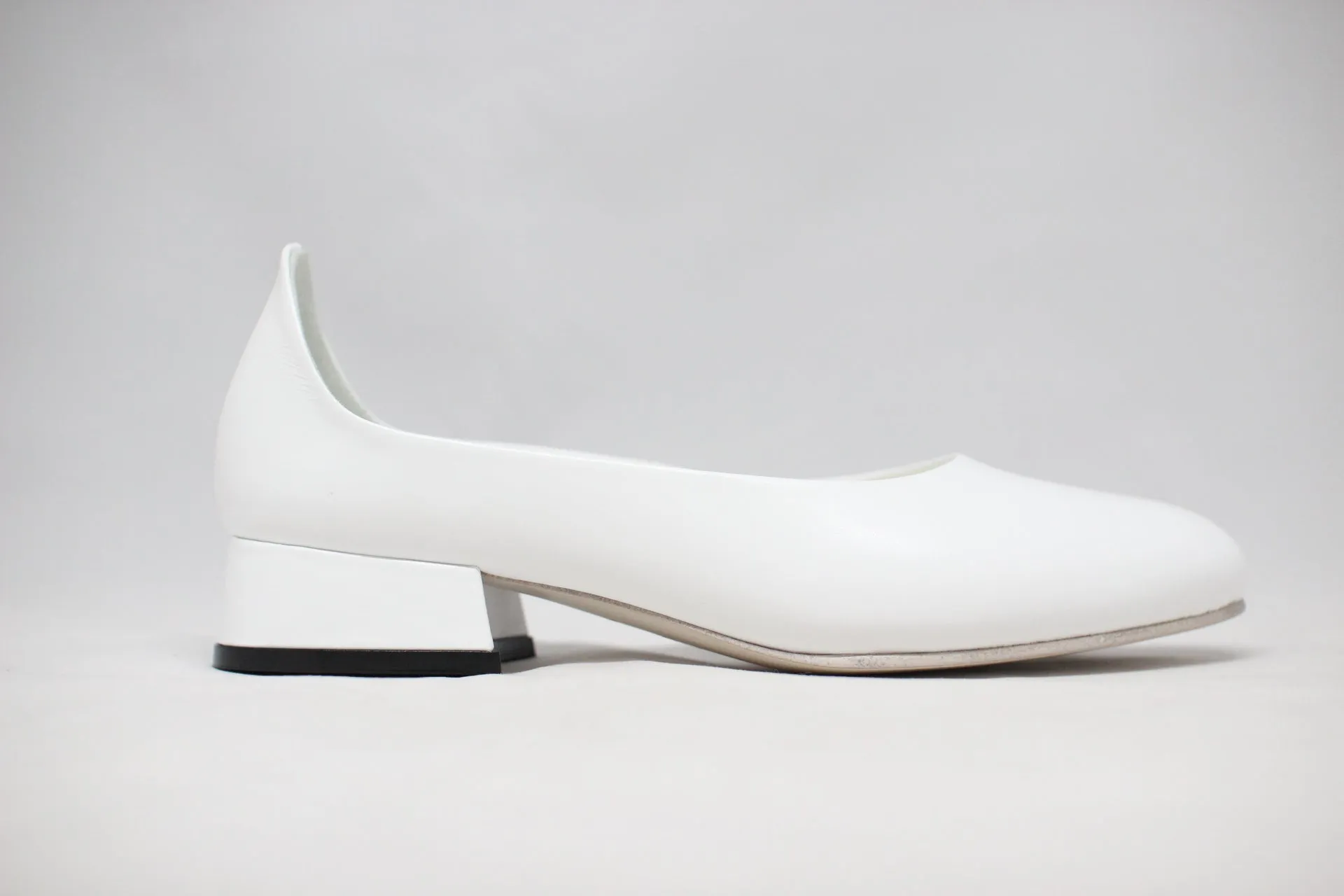 #043 SOFT SLIP ON SHOES