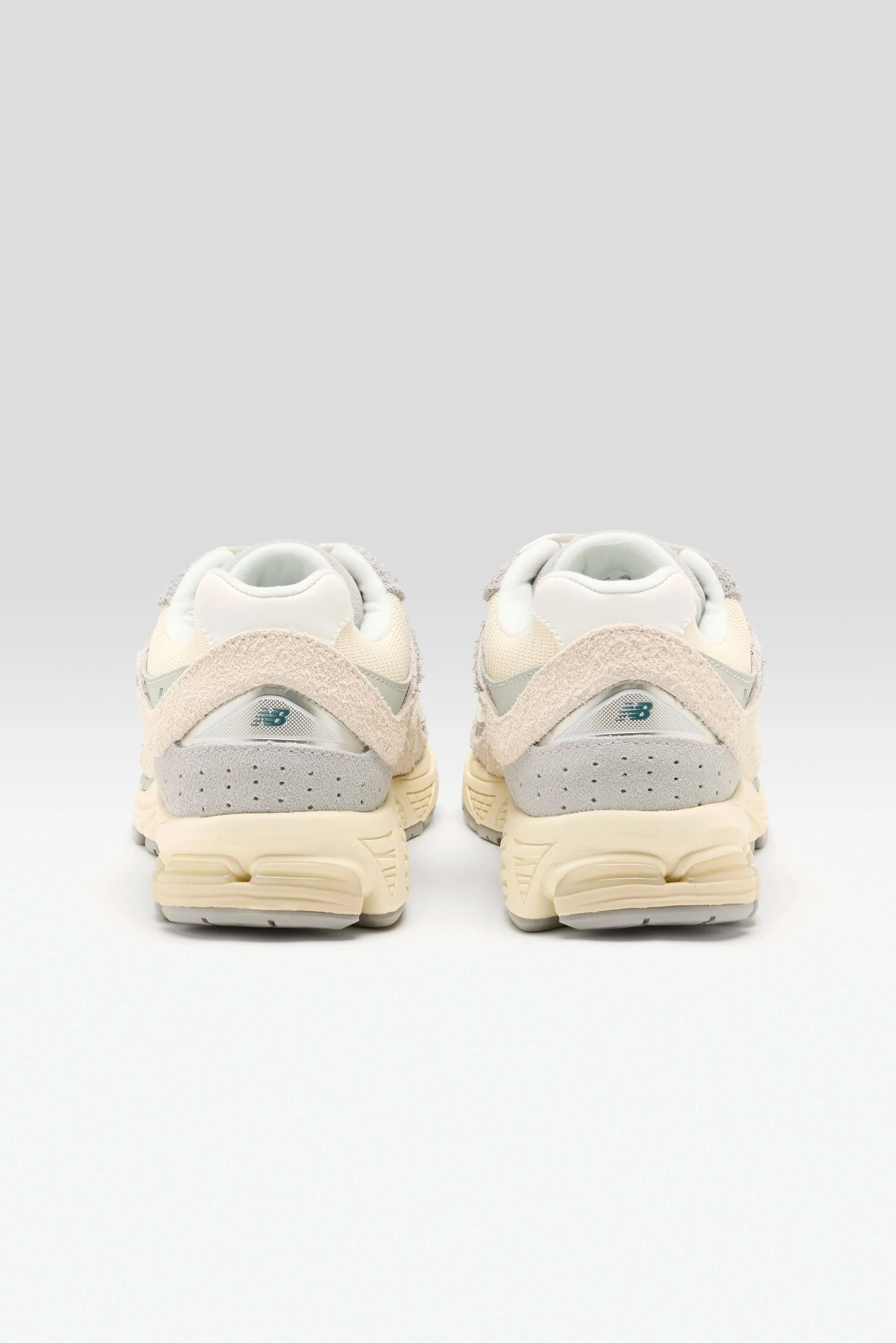 2002R for Women  (251 / W / CREAM)