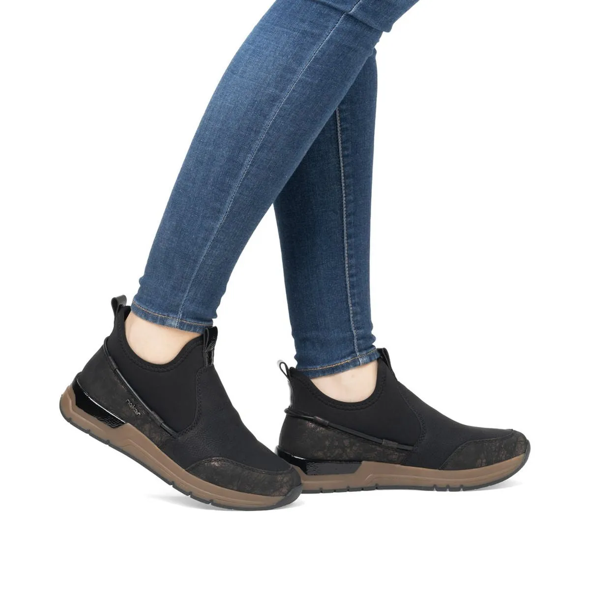 58954 Slip ON Low Boot