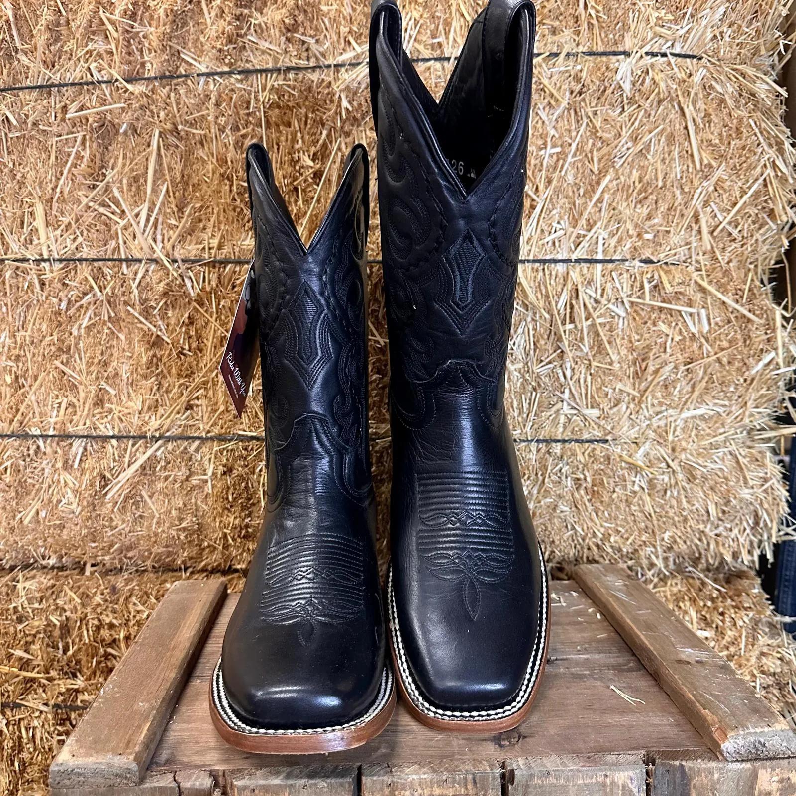 Artillero Traditional Square Toe Cowboy Boot- Black