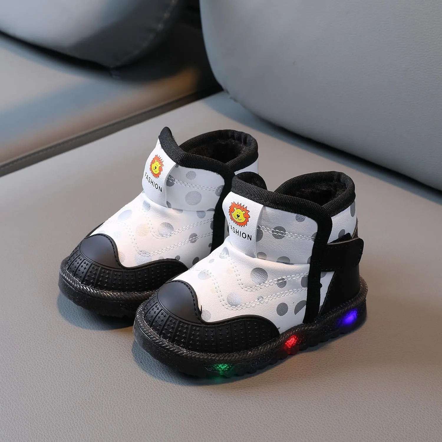 𝙲artoon LED Illuminated Sneakers for Outdoor Sports Running with Breathable Design Toddler First Walking Sneaker