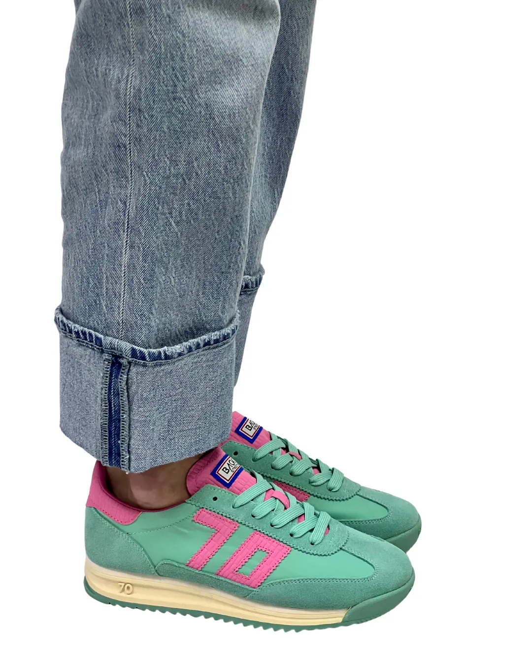 BARKLEY JOGGER in Light Sky   Fuxia