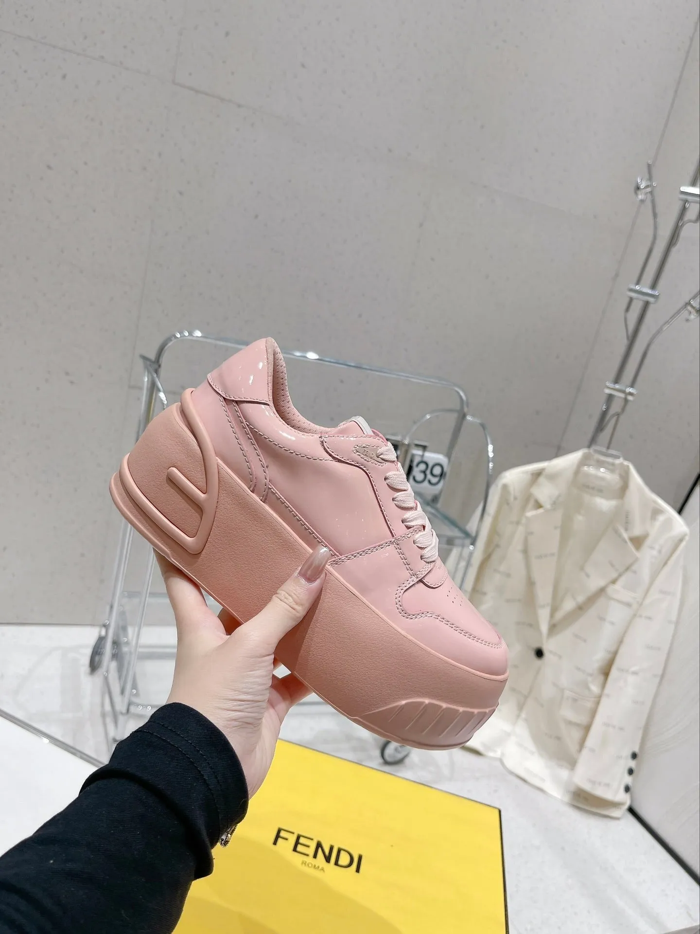 CALFSKIN IN High-end FENDI TRAINER PINK FENDI Thanksgiving sale LOW-TOP LIGHT