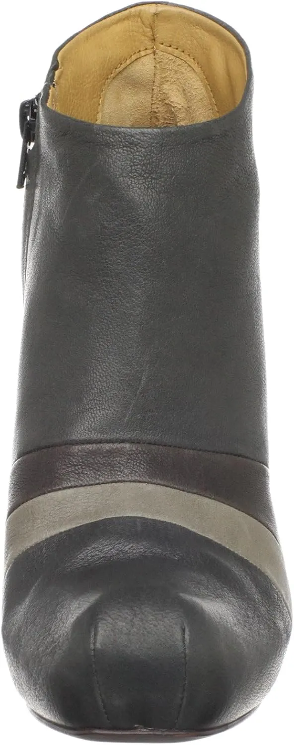 Coclico Women's Lessing Ankle Boot
