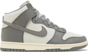 Dunk High SE 'Light Bone'