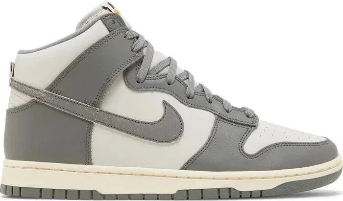 Dunk High SE 'Light Bone'