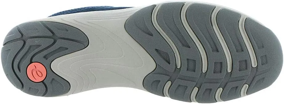 Easy Spirit Women's Cave8 Sneaker