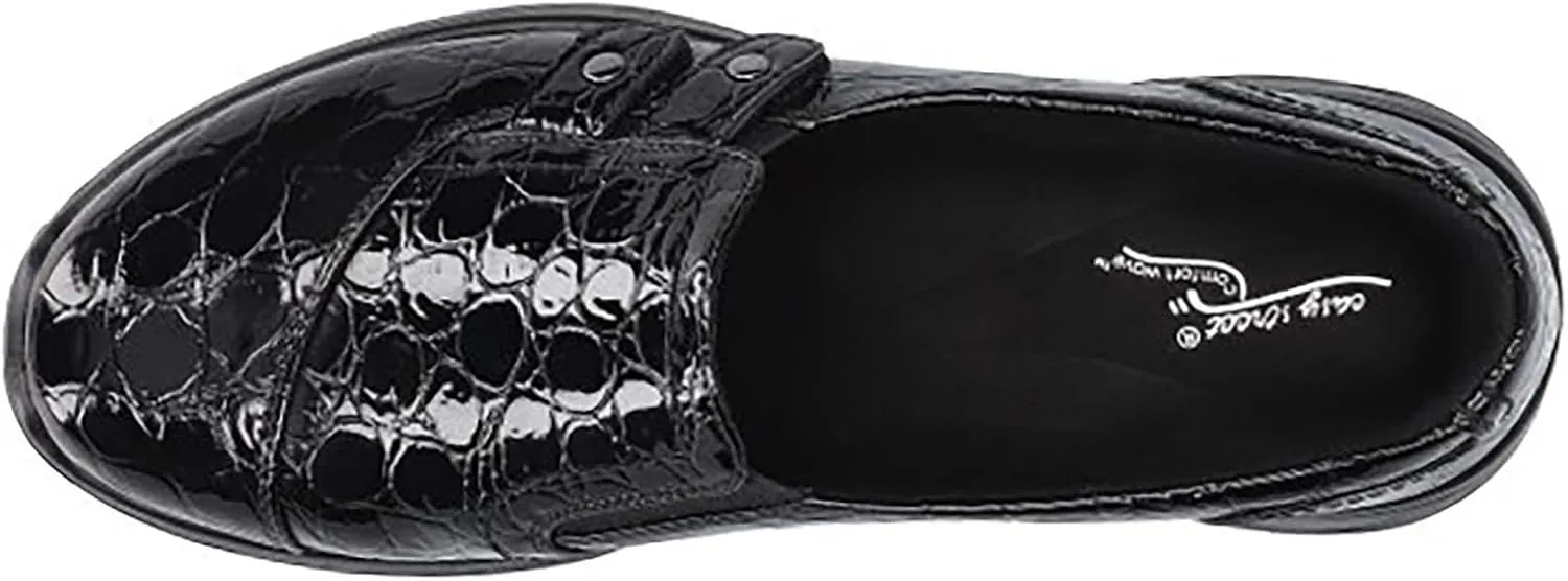 Easy Street Women's Tune Sneaker