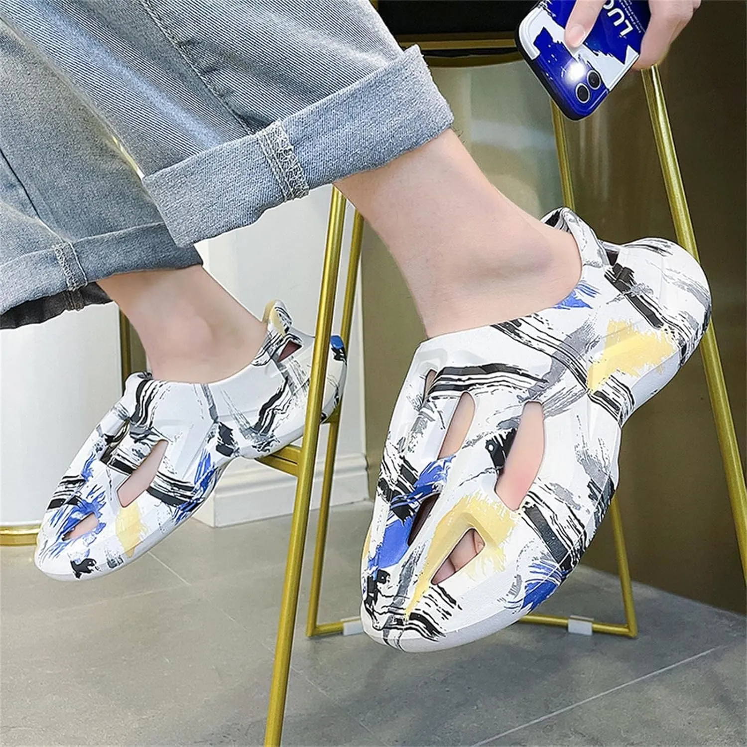 Foam Runners for Men Non-Slip Quick-Drying Outdoor Pillows Shoes Slip-On Soft Beach Sandals Walking Breathable Couple Sneakers Fashion Thick Slippers