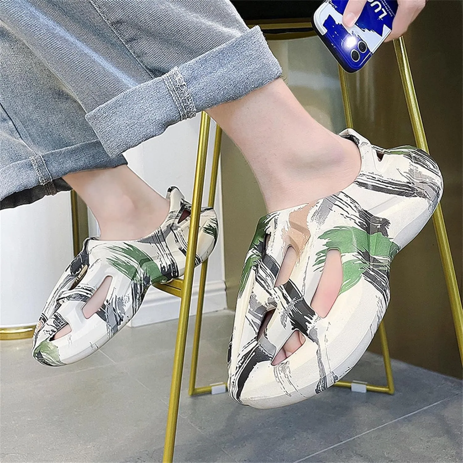 Foam Runners for Men Non-Slip Quick-Drying Outdoor Pillows Shoes Slip-On Soft Beach Sandals Walking Breathable Couple Sneakers Fashion Thick Slippers