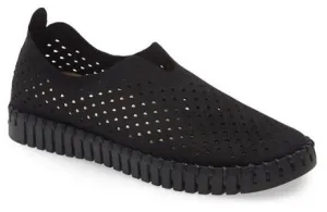 Isle Jacobsen Tulip 139  Women's Black/Black Perforated Slip-On Comfort Shoe