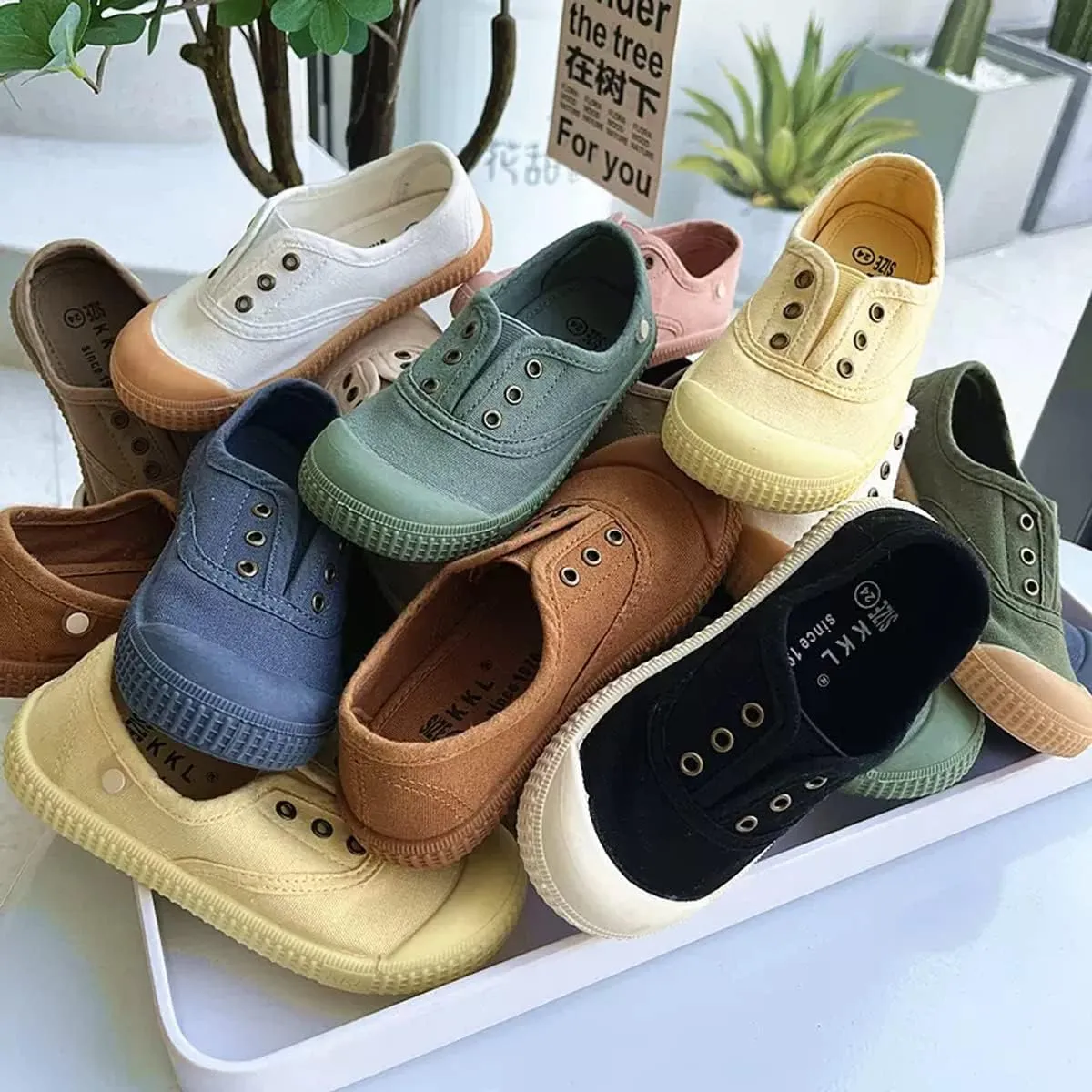 Kids Canvas Shoes Girls Boys Elastic Sneakers Slip on Tennis Shoes Soft Lightweight Footwear for Walking Running