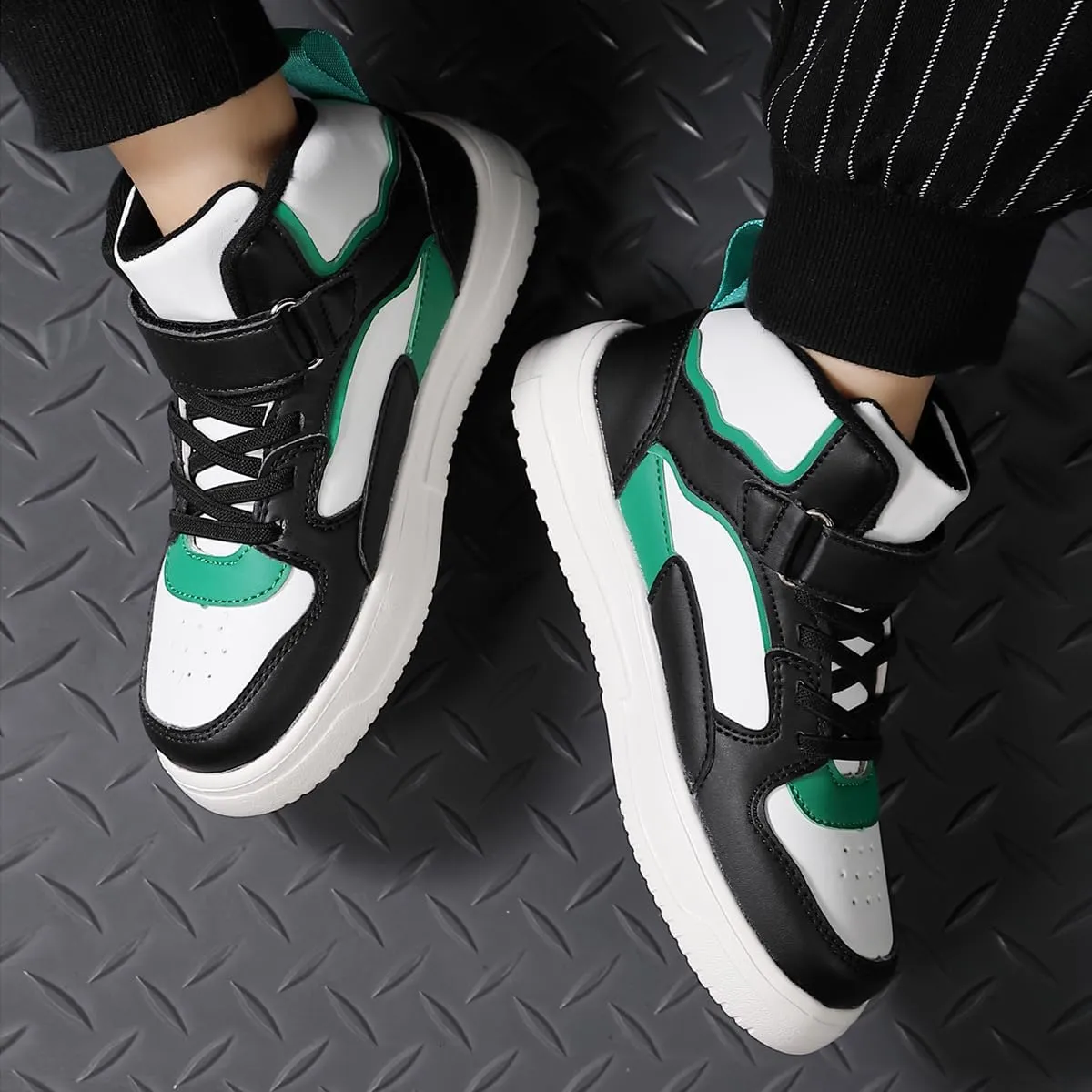 Kids Sneakers for Boys Girls High Top Skate Shoes Unisex-Child Casual Walking Shoes Lightweight Breathable Non-Slip Athletic Shoes