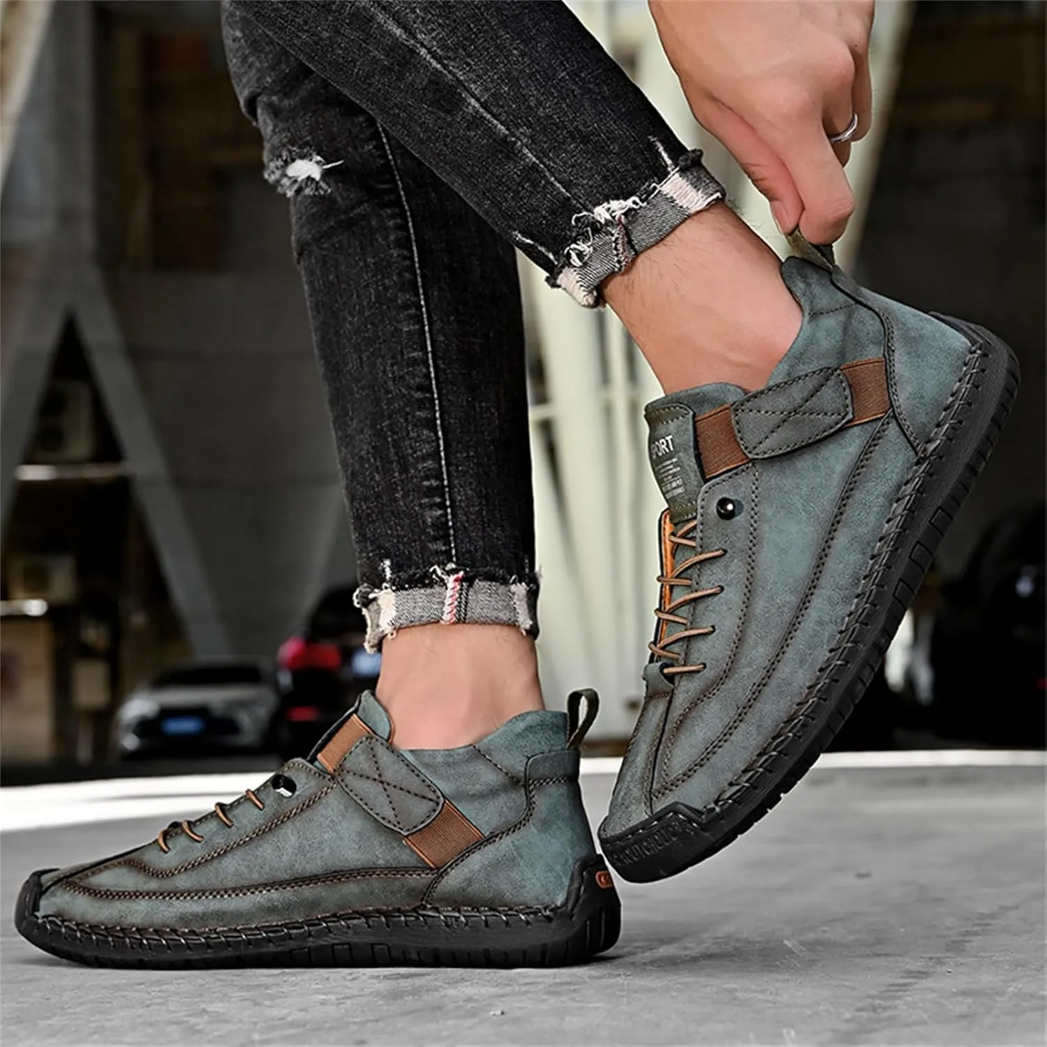 Men'S Hand Stitching Leather Chukka Ankle Boots with Adjustable Elastic Band Casual Slip-On Non-Slip Walking Loafers Retro High Top Flat Shoes