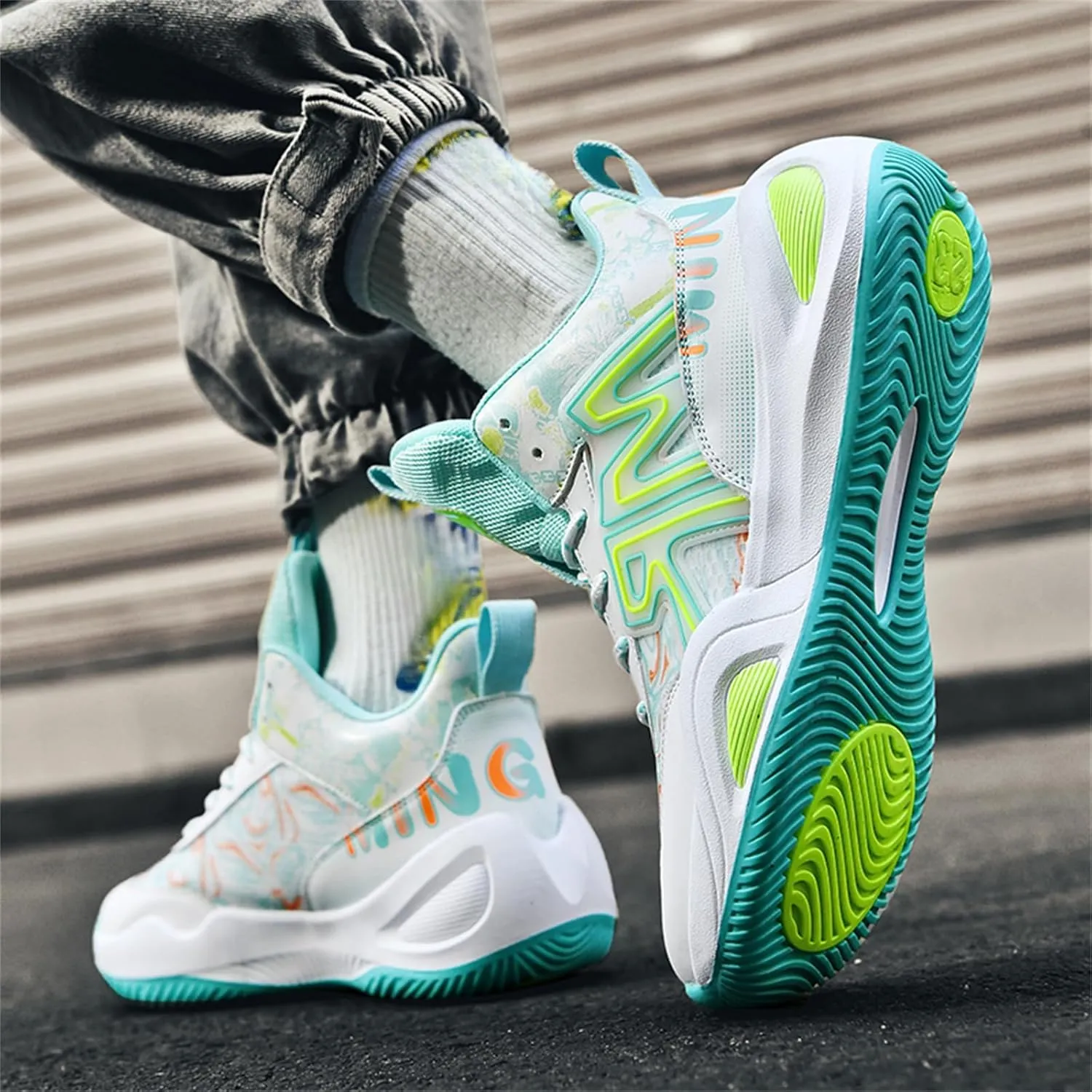 Men's Lace Up Basketball Shoes with Arch Support Fashion High-Top Breathable Sports Sneakers Running Walking Shoes