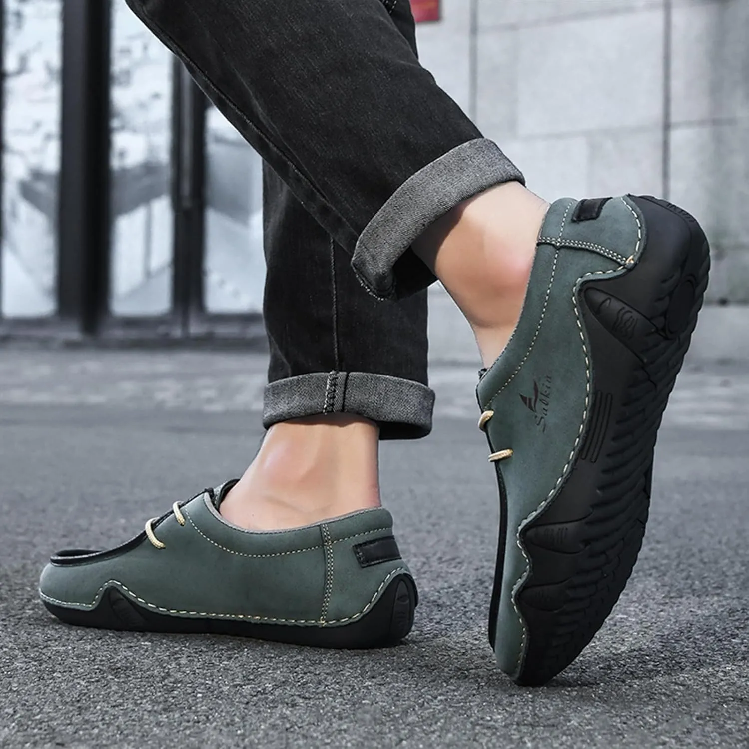 Men's Leather Slip On Casual Low Loafers Lightweight Non-Slip Flat Driving Walking Shoes Soft Moccasin Shoes