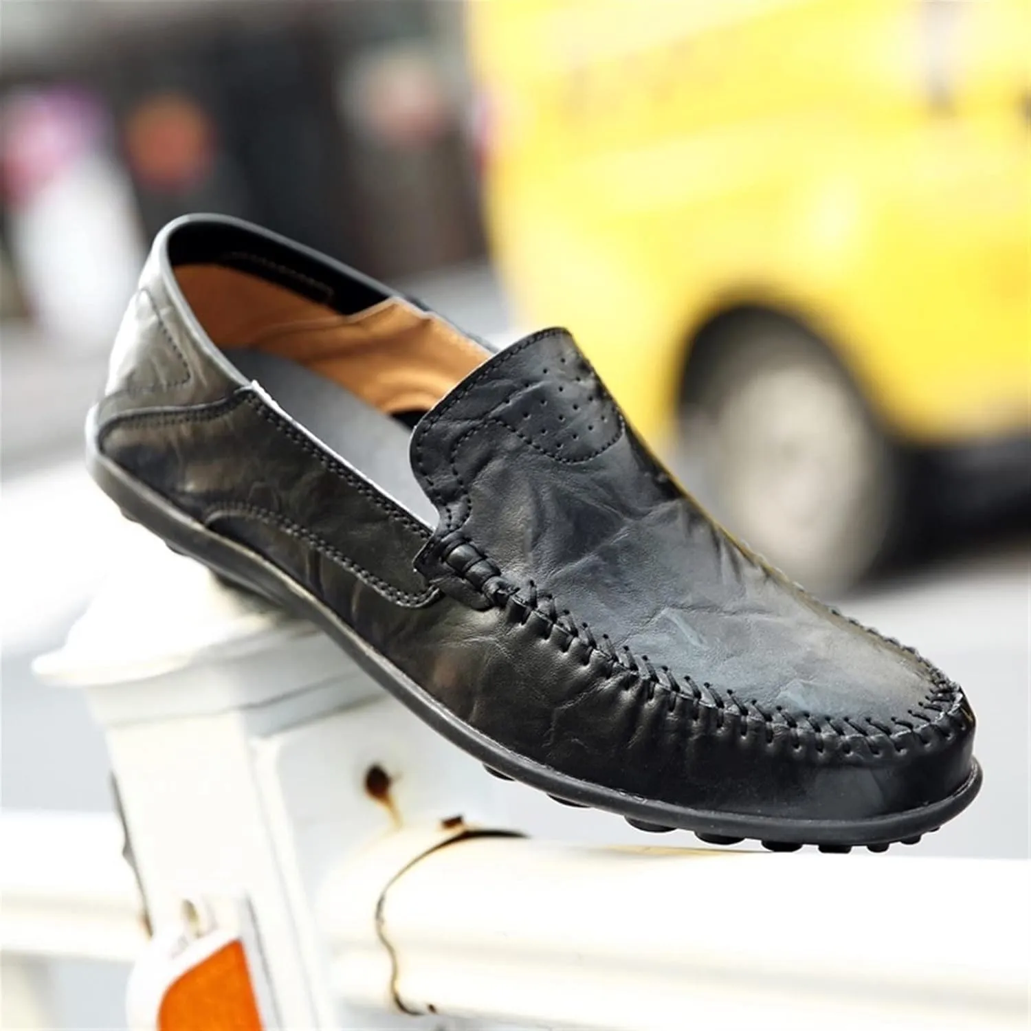 Men's Loafers Simple Moccasins Driving Shoes Leather Lightweight Comfortable Flexible Classic Slip-on