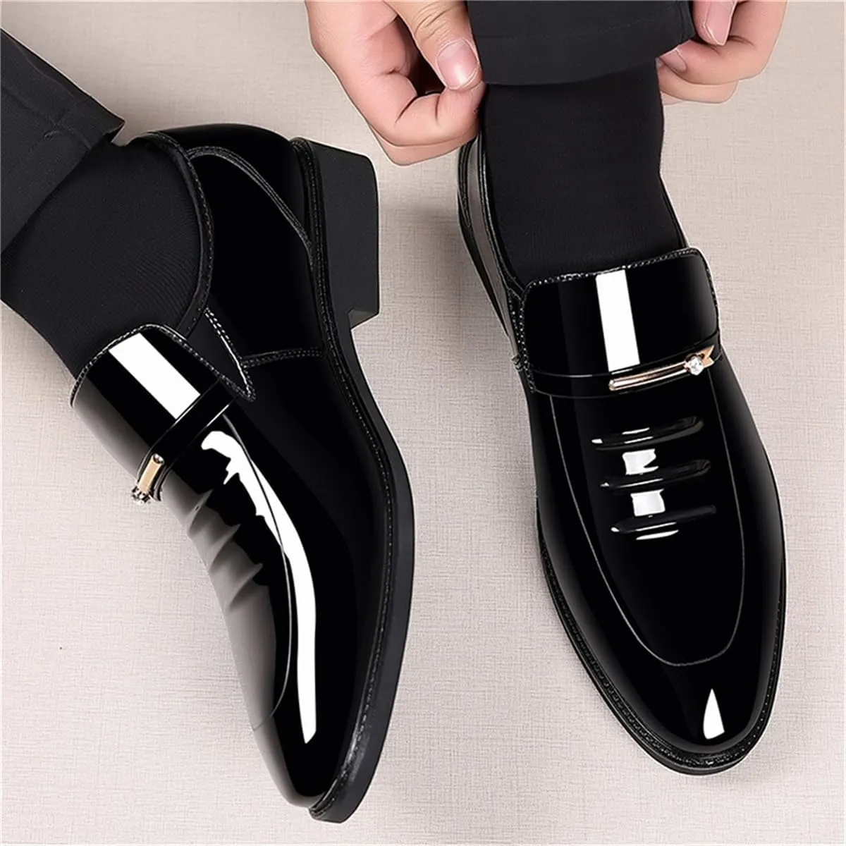 Men's Vintage Patent Leather Dress Loafers Formal Shoes Business Slip On Tuxedo Suit Shoes for Mens Black