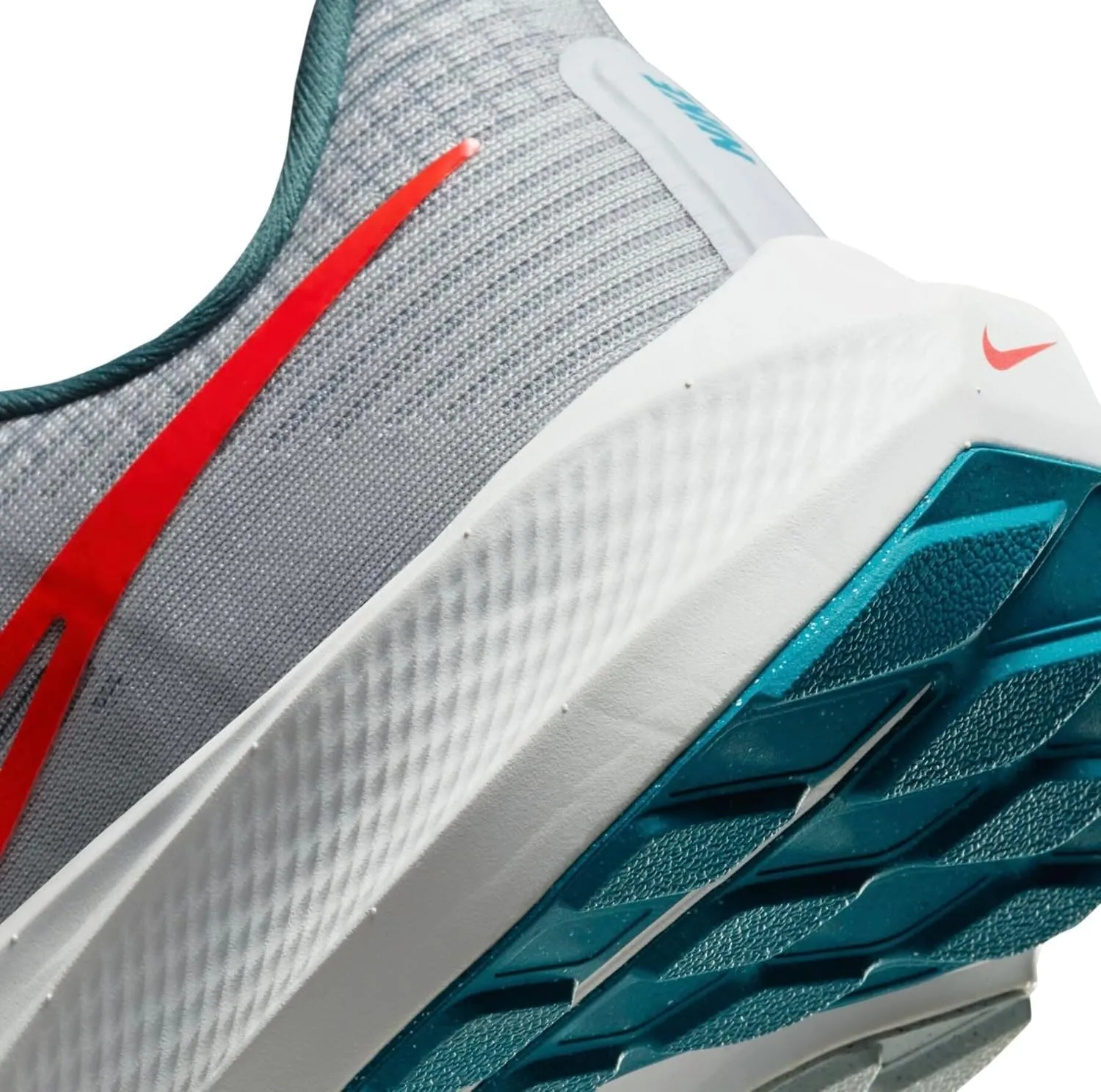 NIKE Air Zoom Pegasus 39 Men's Trainers