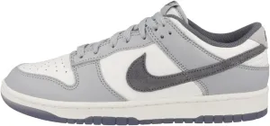 Nike Men's Dunk Low Retro SE Sneakers, White/Light Carbon/Platinum, Size 15