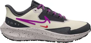 Nike Women's Sneaker