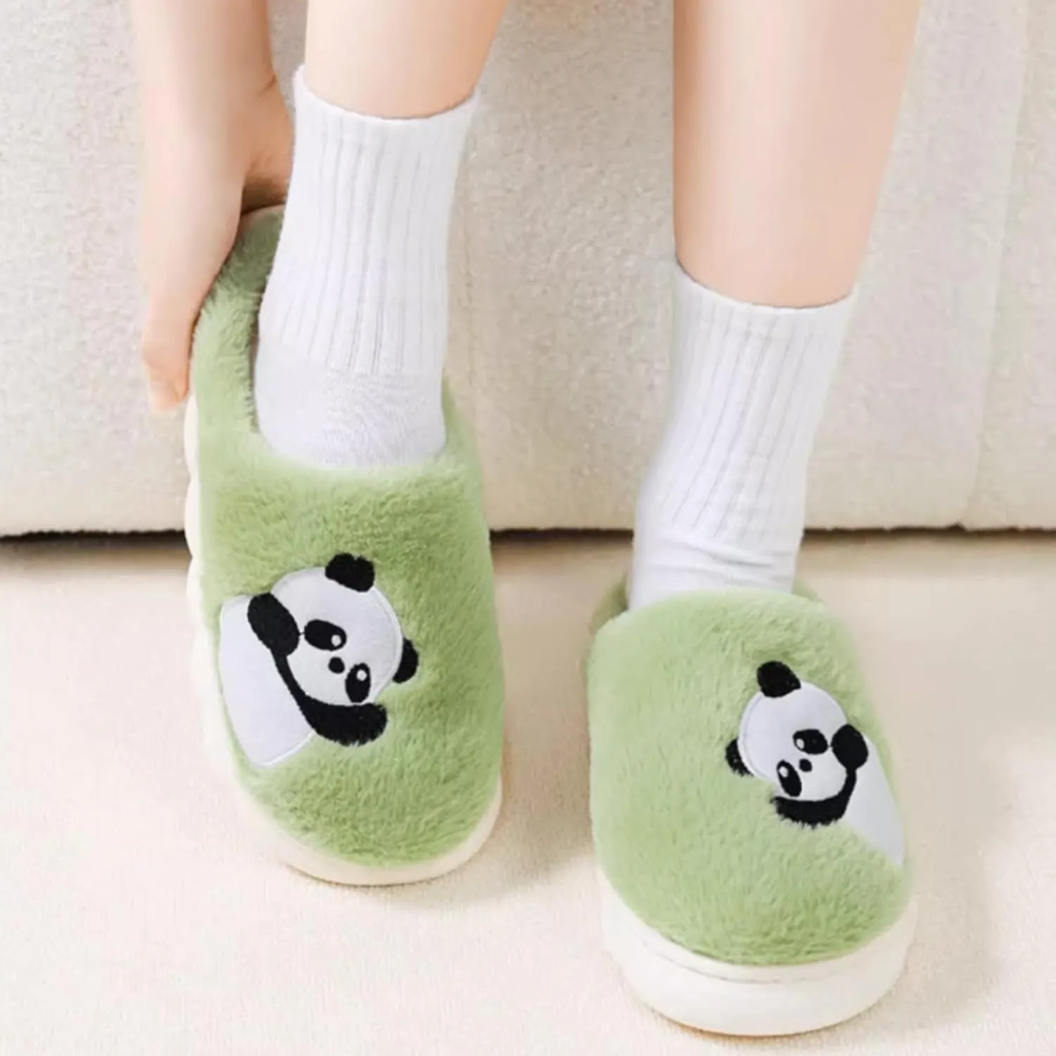 Panda House Slippers Cute Cotton Cartoon Slippers for Women Men Indoor Winter Home Slippers Panda Shoes Fuzzy Bedroom Slippers
