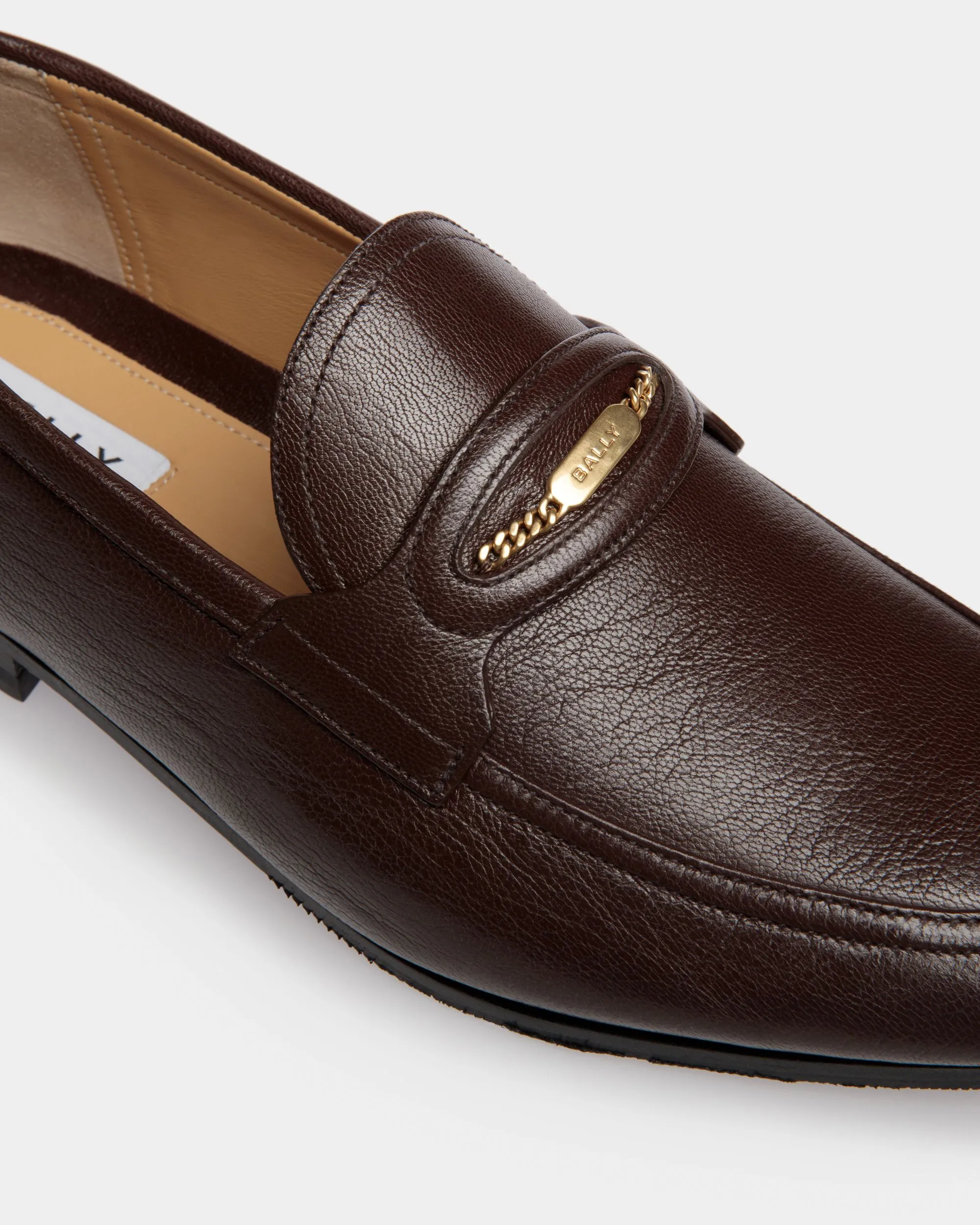 Plume Loafer in Brown Grained Leather
