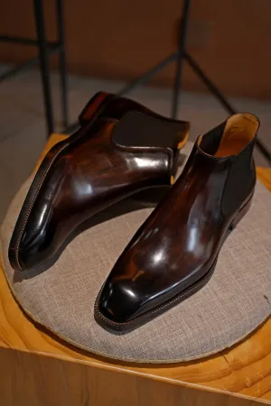 Polished Classic Chelsea Boots