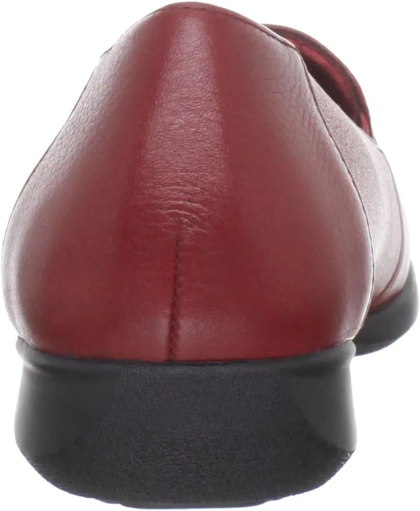 Trotters Women's Jenn Loafer