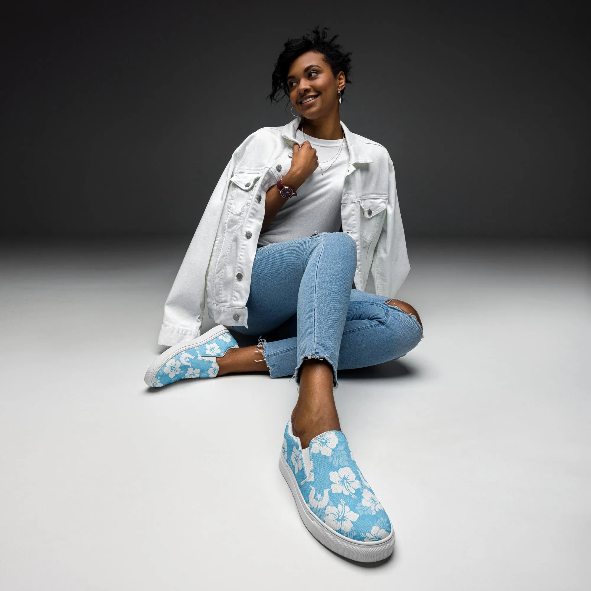 White Hibiscus and Dhari (blue) on Women’s slip-on canvas shoes