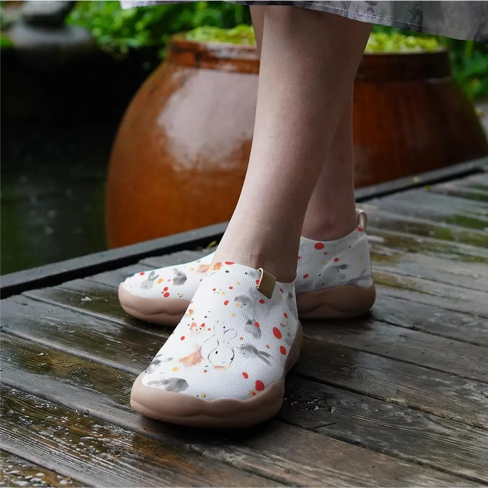 Women's Comfort Soft Walking Shoes Slip On Sneakers Knitted Art Painted Casual Loafers