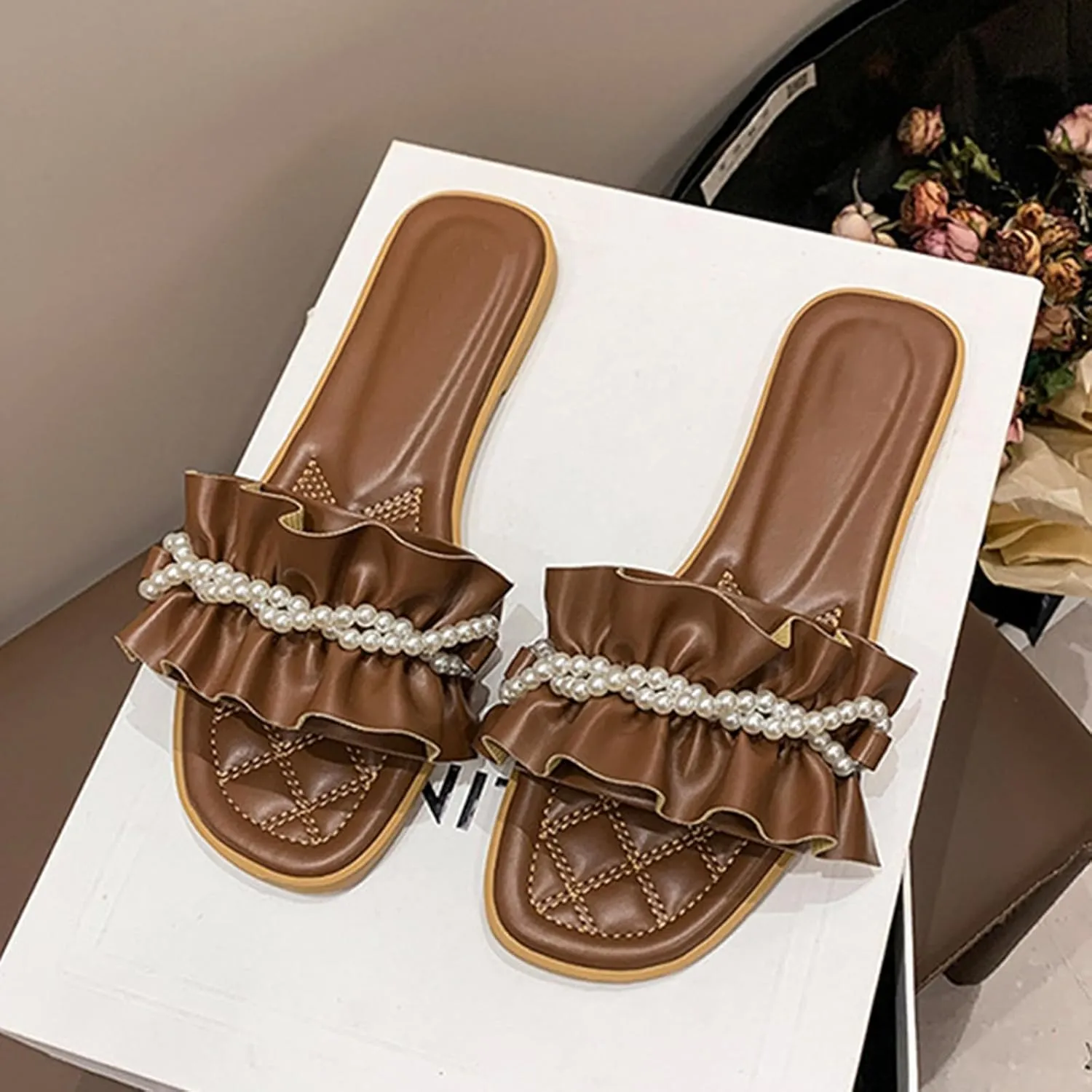 Women's Pearl Ruffled Square Open Toe Slides Sandals Fashionable Soft Flats Memory Foam Slip On Anti-Slip Dress Wedding Slippers